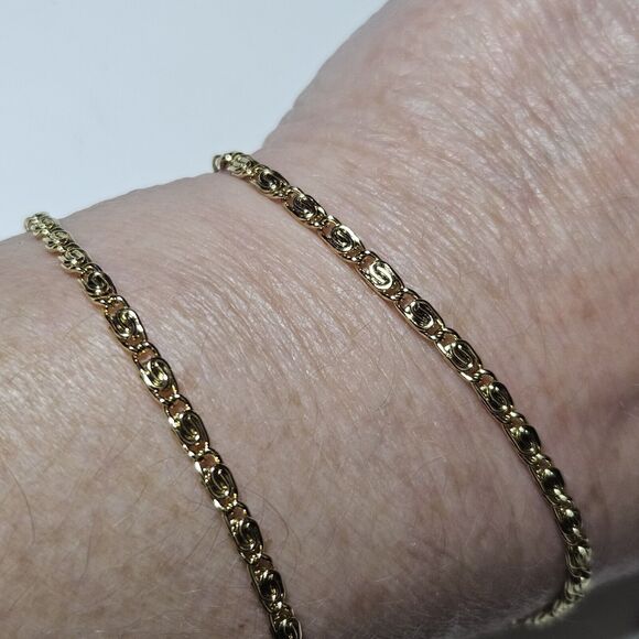 **Final Sale** 18K Gold Plated Necklace 20" And Bracelet 7.5" Set - Picture 7 of 12